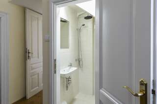 Гостевой дом La Vecchia Casa Цетине Трехместный номер «Комфорт»-7